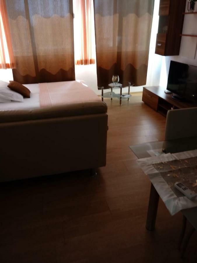 Apartments Centar - Mirjana Макарска Экстерьер фото